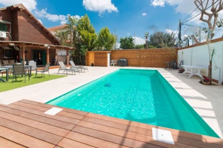 כרטיס ביקור דיגטלי חג'ג' בריכות - בריכה