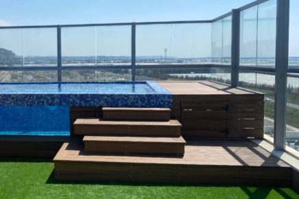 כרטיס ביקור דיגטלי חג'ג' בריכות - בריכה